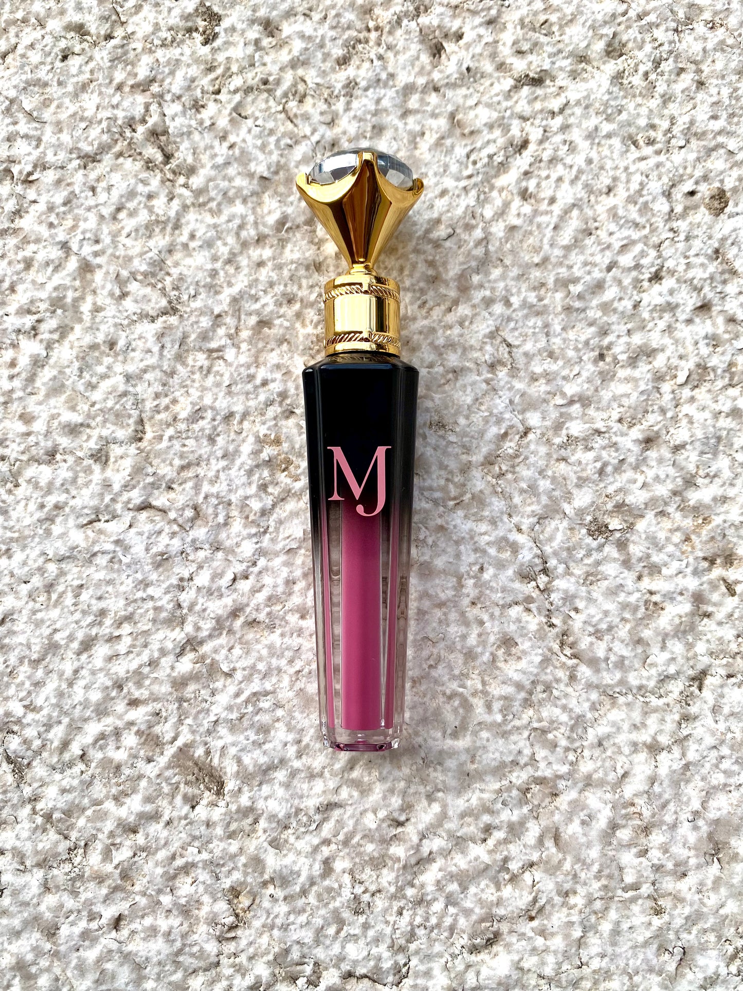 L'AMOUR - The luxurious diamond lipstick