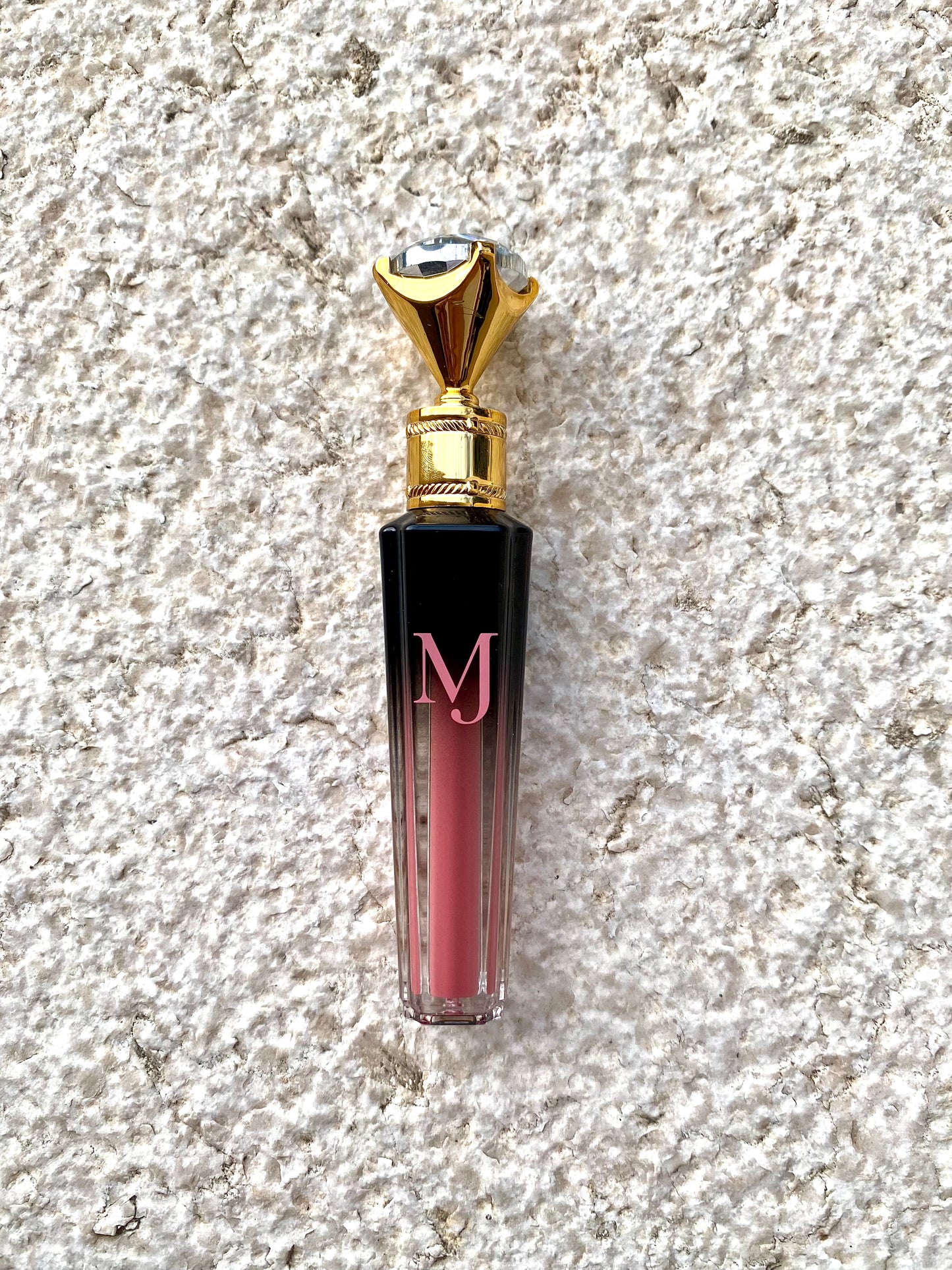 L'AMOUR - The luxurious diamond lipstick